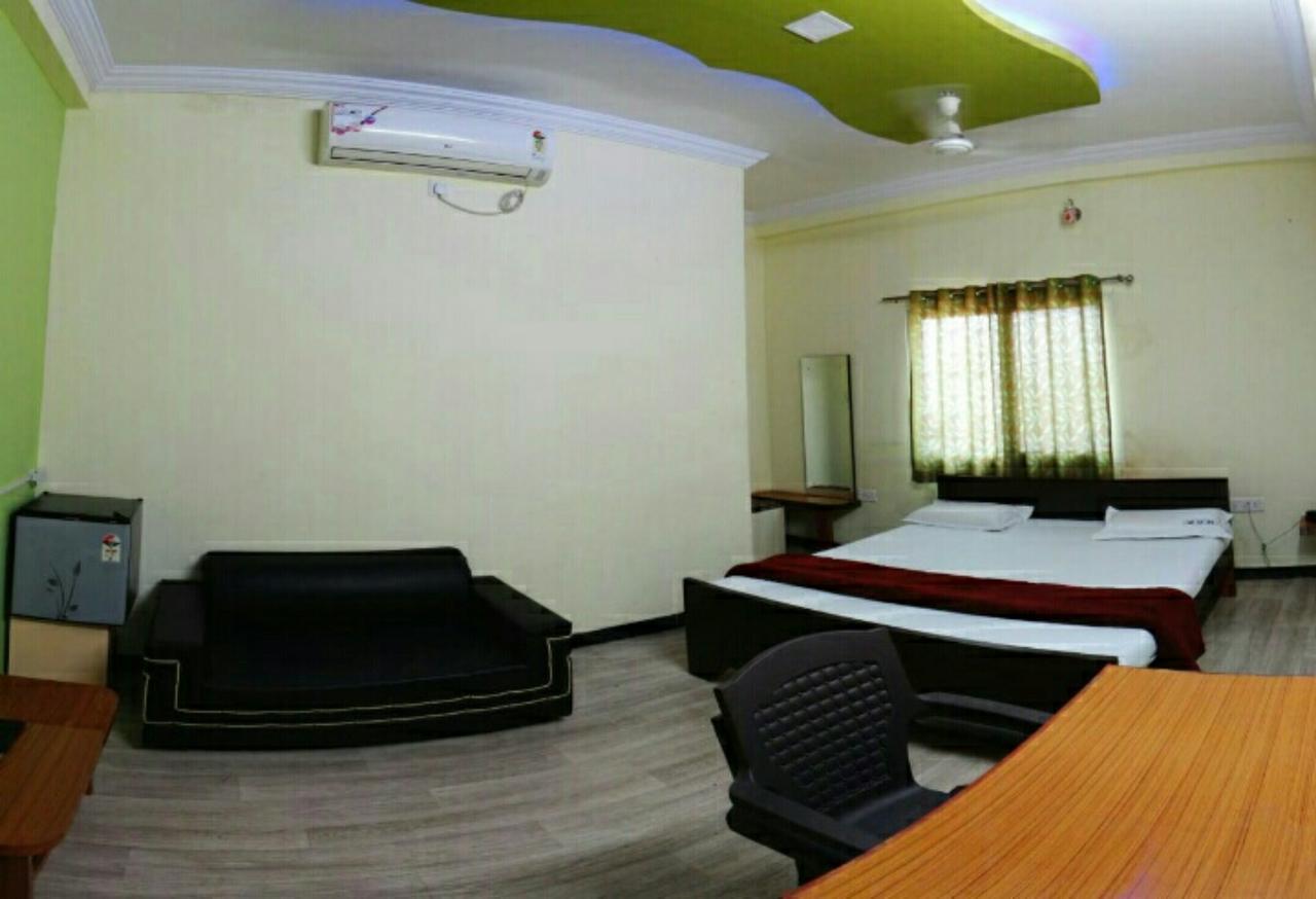 Ganga Palace Hotel Ujjain Luaran gambar